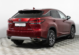 Подержанный автомобиль Lexus RX 2021 года (5 фото)