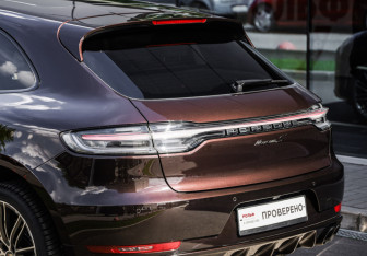 Подержанный автомобиль Porsche Macan 2020 года (12 фото)