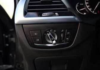 Подержанный автомобиль BMW X3 2020 года (22 фото)