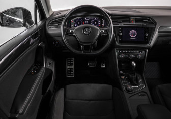 Подержанный автомобиль Volkswagen Tiguan 2019 года (11 фото)