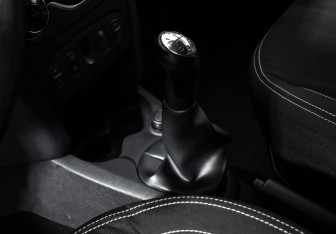 Подержанный автомобиль Renault Logan Sedan 2014 года (11 фото)