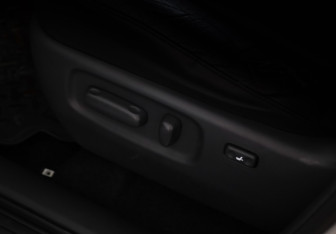 Подержанный автомобиль Toyota RAV4 2008 года (21 фото)