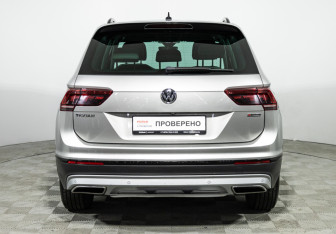 Подержанный автомобиль Volkswagen Tiguan 2019 года (6 фото)