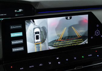 Подержанный автомобиль Changan UNI-K 2021 года (18 фото)