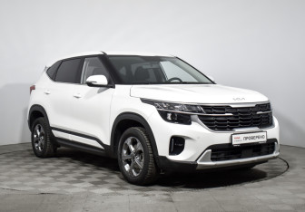 Подержанный автомобиль Kia Seltos 2023 года (3 фото)