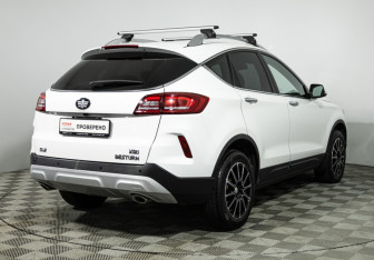 Подержанный автомобиль FAW Besturn X80 2018 года (5 фото)