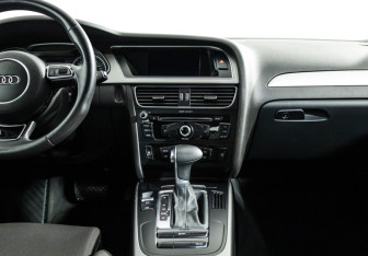 Подержанный автомобиль Audi A4 Sedan 2014 года (14 фото)