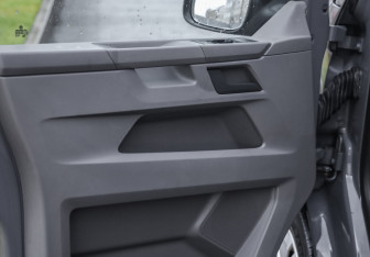 Подержанный автомобиль Volkswagen Caravelle 2020 года (20 фото)