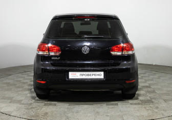 Подержанный автомобиль Volkswagen Golf Hatchback 2010 года (6 фото)
