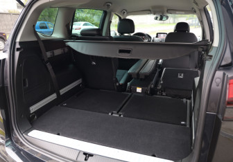 Подержанный автомобиль Opel Zafira Compactvan 2014 года (36 фото)