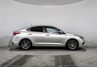 Подержанный автомобиль Hyundai Solaris Sedan 2017 года (4 фото)
