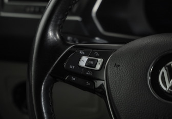 Подержанный автомобиль Volkswagen Tiguan 2017 года (12 фото)
