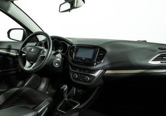 Подержанный автомобиль LADA (ВАЗ) Vesta Sedan 2018 года (9 фото)