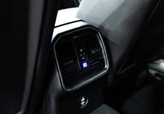 Подержанный автомобиль Porsche Macan 2020 года (20 фото)