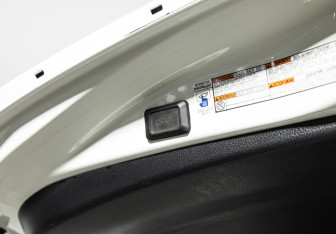 Подержанный автомобиль Toyota RAV4 2016 года (16 фото)