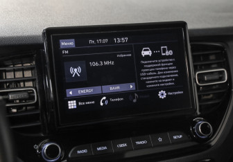 Подержанный автомобиль Hyundai Solaris Sedan 2021 года (14 фото)