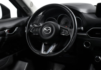 Подержанный автомобиль Mazda CX-5 2018 года (15 фото)