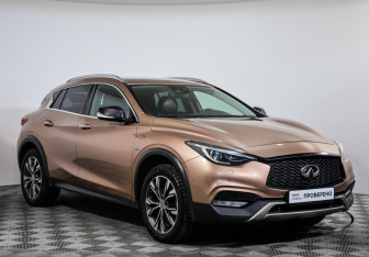 Подержанный автомобиль Infiniti QX30 2017 года (3 фото)