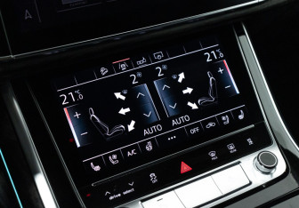 Подержанный автомобиль Audi Q8 2019 года (19 фото)