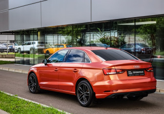 Подержанный автомобиль Audi A3 Sedan 2017 года (7 фото)