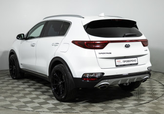 Подержанный автомобиль Kia Sportage 2018 года (7 фото)