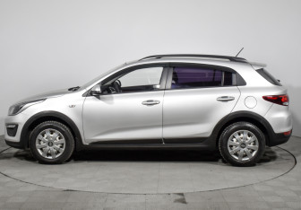 Подержанный автомобиль Kia Rio Hatchback 2019 года (8 фото)