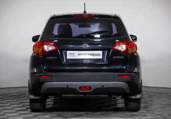 Подержанный автомобиль Suzuki Vitara 2016 года (6 фото)