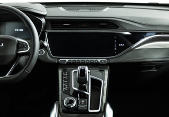 Подержанный автомобиль Geely Atlas Pro 2024 года (14 фото)