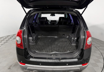 Подержанный автомобиль Chevrolet Captiva 2007 года (18 фото)