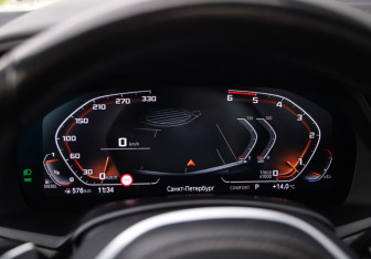 Подержанный автомобиль BMW X5 2021 года (18 фото)