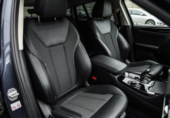 Подержанный автомобиль BMW X4 2019 года (28 фото)