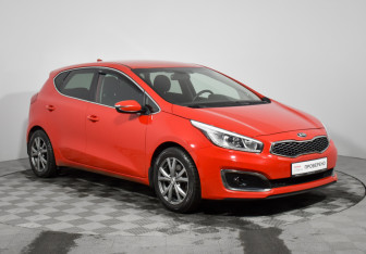 Подержанный автомобиль Kia Ceed Hatchback 2018 года (3 фото)