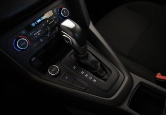 Подержанный автомобиль Ford Focus Hatchback 2016 года (15 фото)