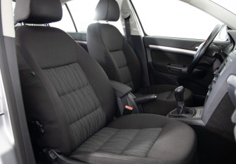 Подержанный автомобиль Skoda Octavia Liftback 2012 года (11 фото)