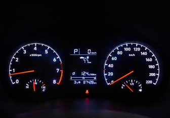 Подержанный автомобиль Hyundai Solaris Sedan 2017 года (18 фото)