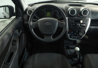 Подержанный автомобиль LADA (ВАЗ) Granta Liftback 2015 года (11 фото)