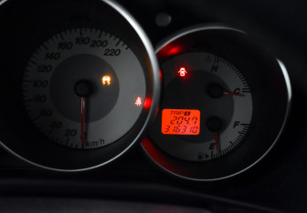Подержанный автомобиль Mazda 3 Sedan 2008 года (17 фото)