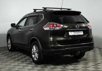 Подержанный автомобиль Nissan X-Trail 2016 года (7 фото)