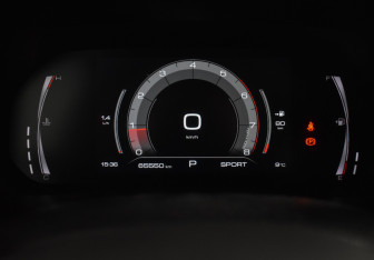 Подержанный автомобиль Haval F7 2023 года (22 фото)