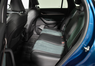 Подержанный автомобиль Geely Monjaro 2024 года (11 фото)