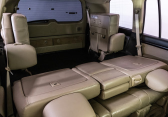 Подержанный автомобиль Toyota Land Cruiser Suv 2010 года (26 фото)