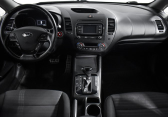 Подержанный автомобиль Kia Cerato Sedan 2019 года (15 фото)