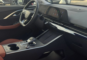 Подержанный автомобиль Omoda C5 2023 года (22 фото)