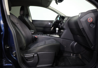 Подержанный автомобиль Nissan Qashqai 2010 года (19 фото)