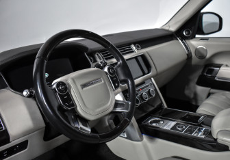 Подержанный автомобиль Land Rover Range Rover 2014 года (9 фото)