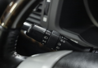 Подержанный автомобиль Toyota Land Cruiser Suv 2013 года (19 фото)