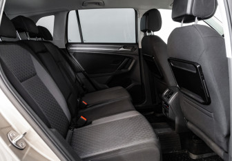 Подержанный автомобиль Volkswagen Tiguan 2017 года (21 фото)