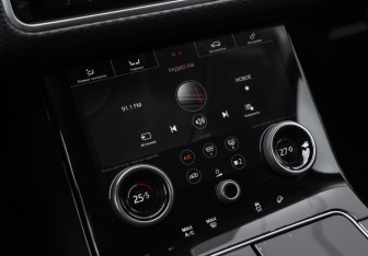Подержанный автомобиль Land Rover Range Rover Velar 2017 года (21 фото)