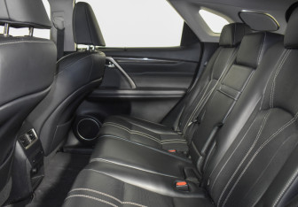 Подержанный автомобиль Lexus RX 2016 года (12 фото)