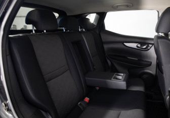 Подержанный автомобиль Nissan Qashqai 2017 года (20 фото)